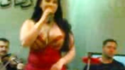خاموش big_boobs بدن او را نشان می دهد که او می خواند برای او از زمان دانلود فیلم سکسی پاره کردن پرده دختر به زمان او تحت پوشش خود