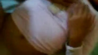 نقاط ضعف سکس کردن در خانه و او نمی گی حتی آنها را به طوری که آن مرد سیاه را
